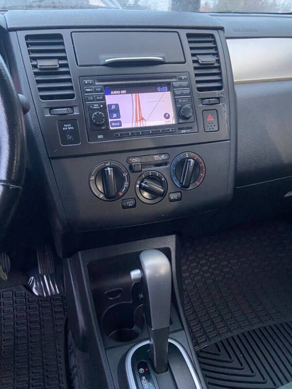 2012 Nissan Versa 1.8 SL