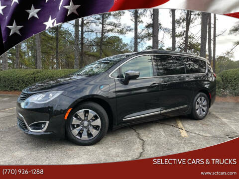 2018 Chrysler Pacifica Hybrid for sale at SELECTIVE Cars & Trucks in Woodstock GA