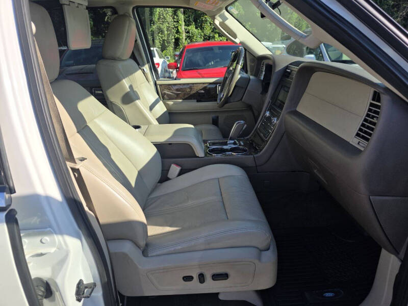 2017 Lincoln Navigator L Select