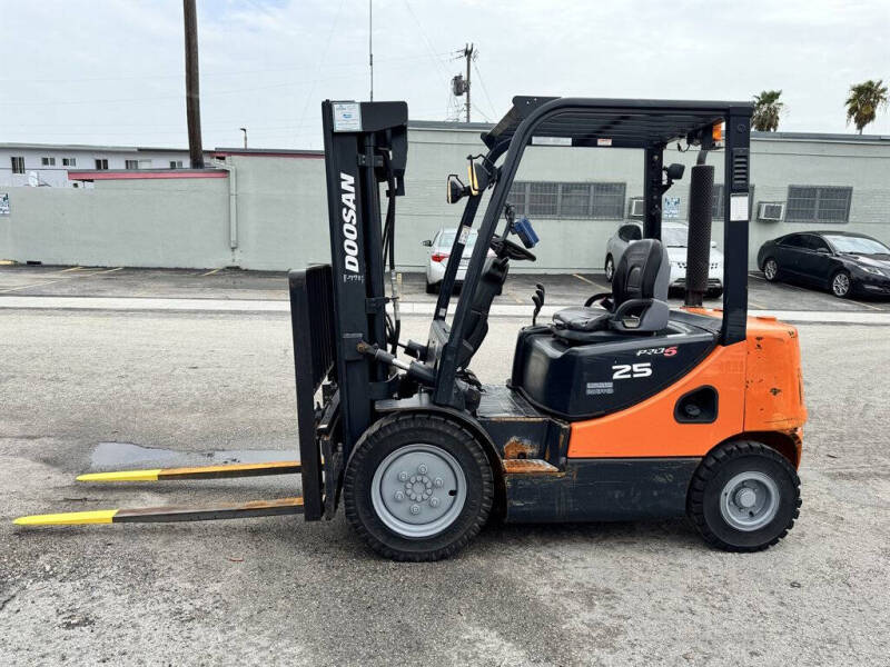 2007 Doosan D25s-5