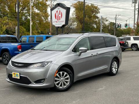 2018 Chrysler Pacifica for sale at Y&H Auto Planet in Rensselaer NY