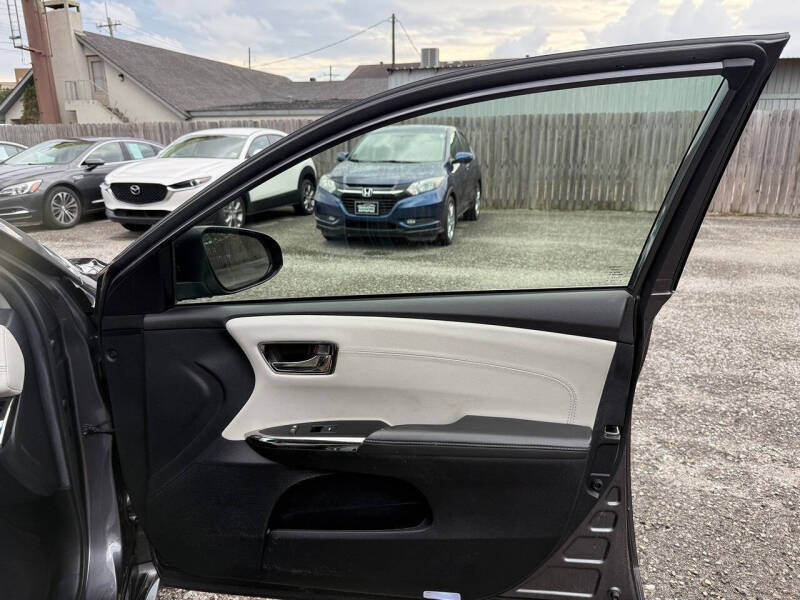 2016 Toyota Avalon XLE