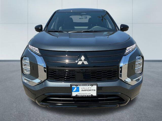 2026 Mitsubishi Outlander LE