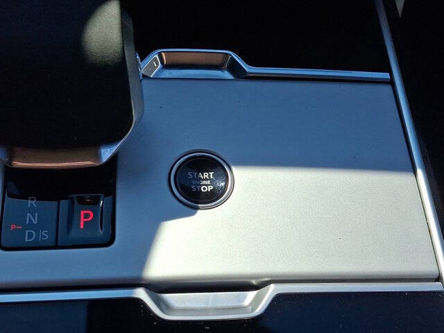 2024 Land Rover Range Rover P530 SE