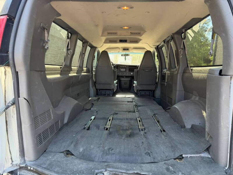 2017 Chevrolet Express LS 2500
