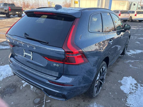2026 Volvo XC60 B5 Plus