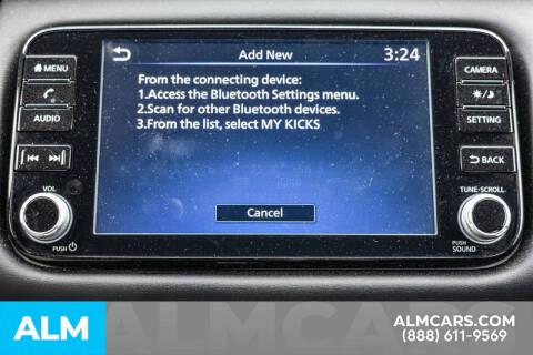 2022 Nissan Kicks SR