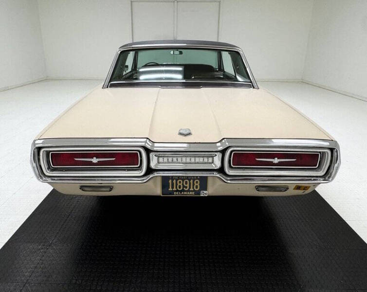 1964 Ford Thunderbird