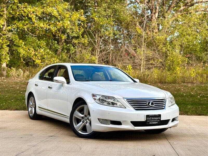 2012 Lexus LS Base photo 2