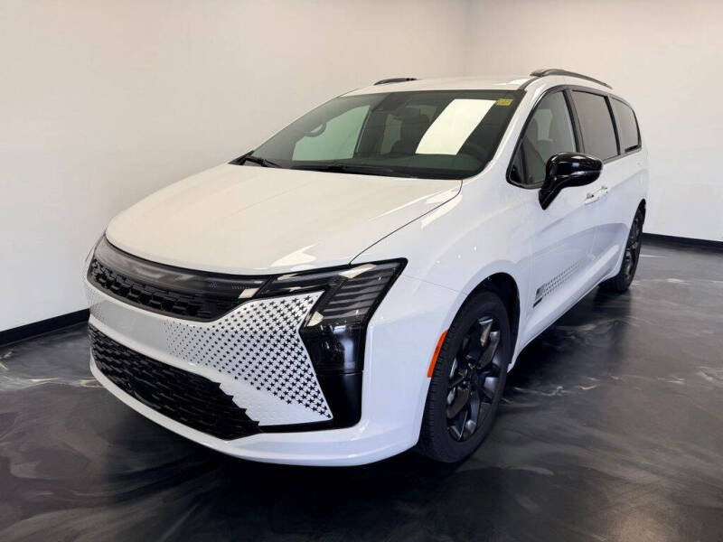 2027 Chrysler Pacifica Select