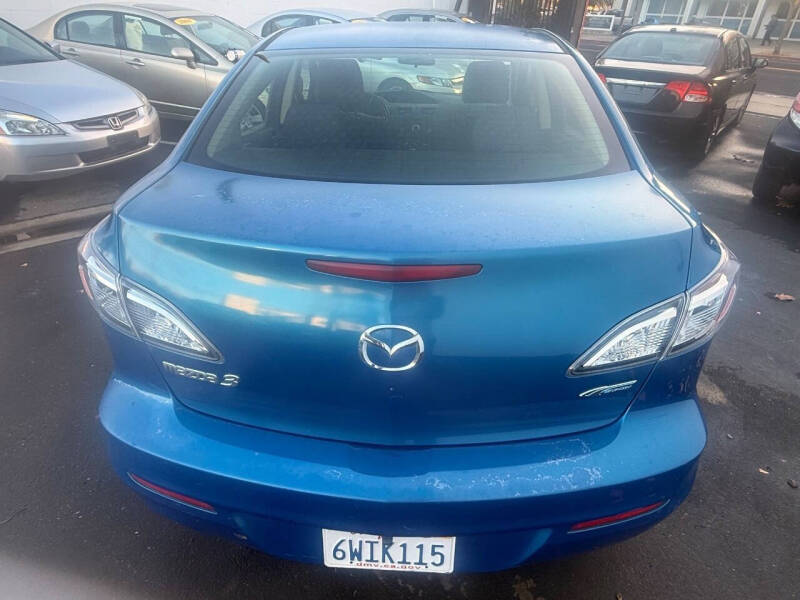 2012 Mazda MAZDA3 i Touring