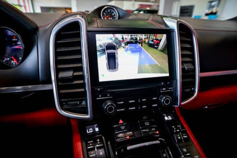 2018 Porsche Cayenne Platinum Edition