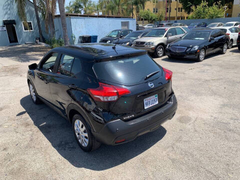 2020 Nissan Kicks S