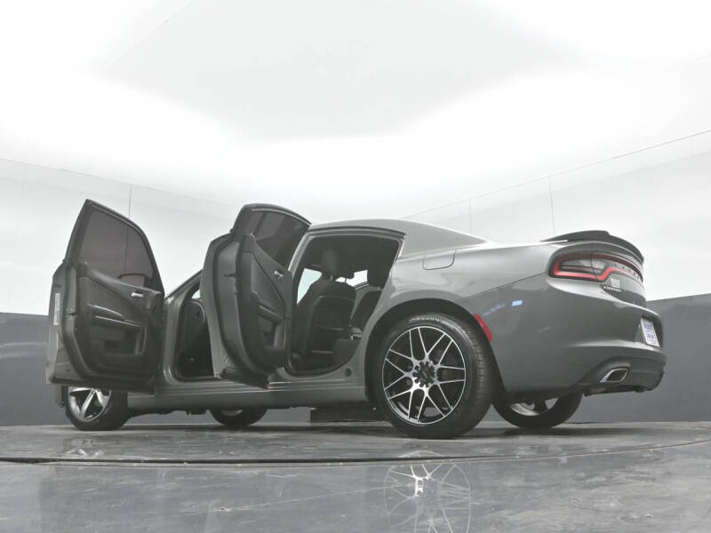 2017 Dodge Charger SE