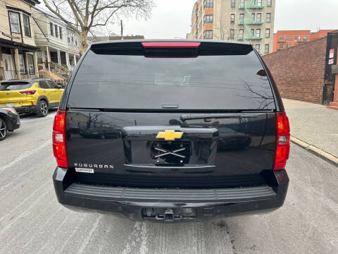2014 Chevrolet Suburban LS