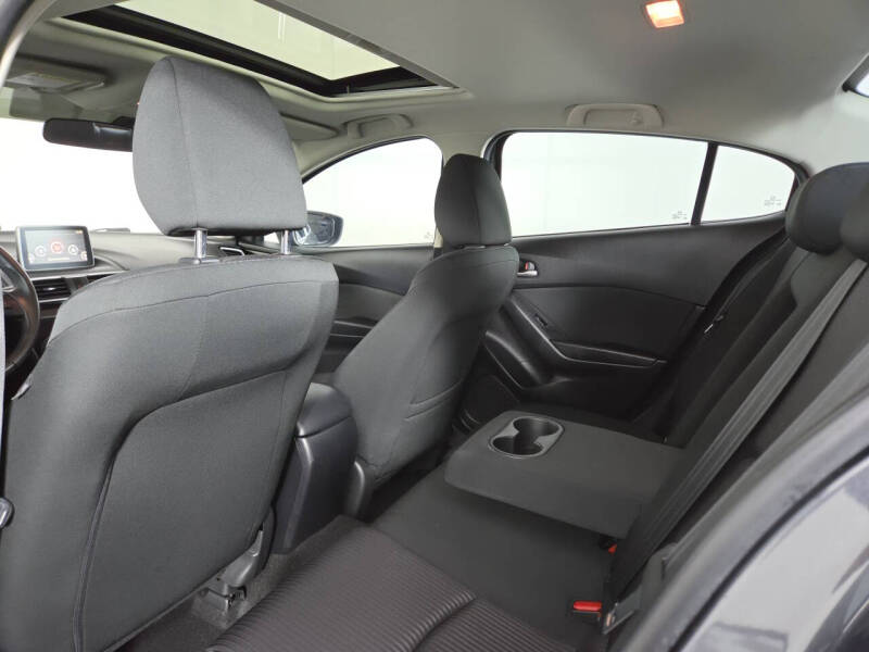 2016 Mazda MAZDA3 i Touring