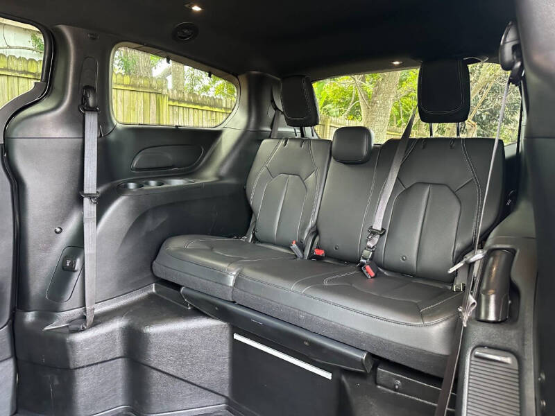 2021 Chrysler Pacifica Touring L