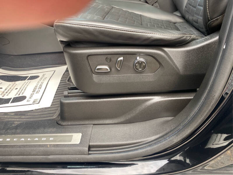 2023 Cadillac Escalade Sport Platinum