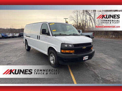 2023 Chevrolet Express 2500