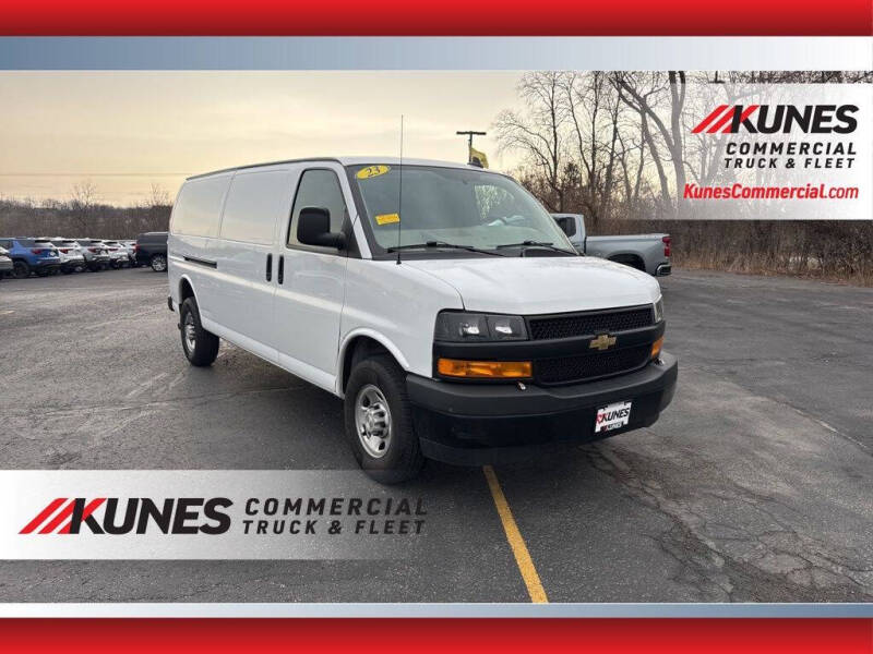 2023 Chevrolet Express 2500