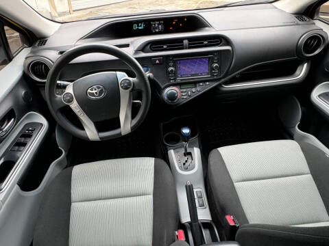2014 Toyota Prius c Three