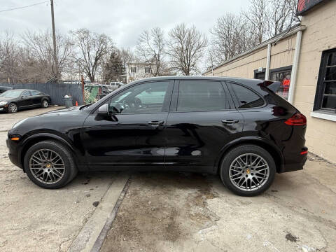 2018 Porsche Cayenne Platinum Edition