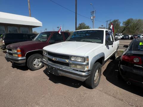 1998 Chevrolet C/K 1500 Series for sale at World Wide Automotive in Sioux Falls SD