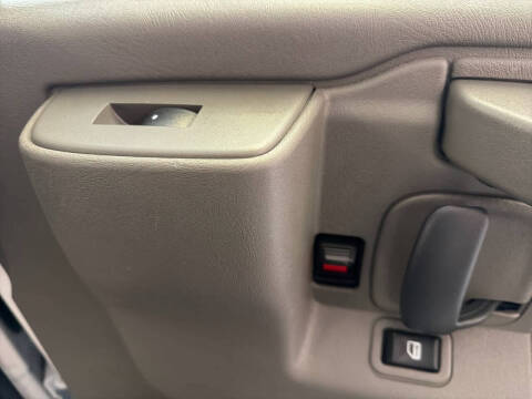 2023 Chevrolet Express 2500