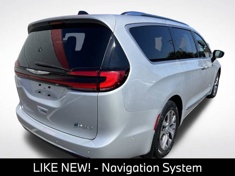 2023 Chrysler Pacifica Plug-In Hybrid Pinnacle