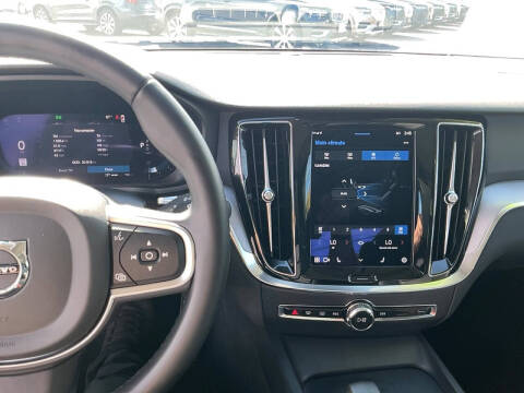 2024 Volvo S60 B5 Core Dark Theme