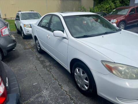2004 Toyota Camry LE