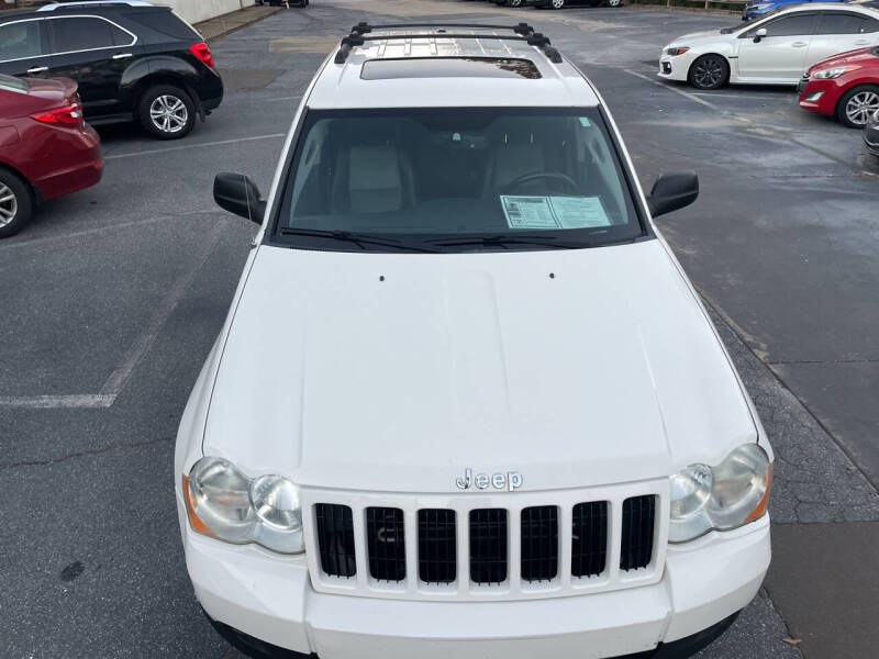 2009 Jeep Grand Cherokee Laredo photo 10