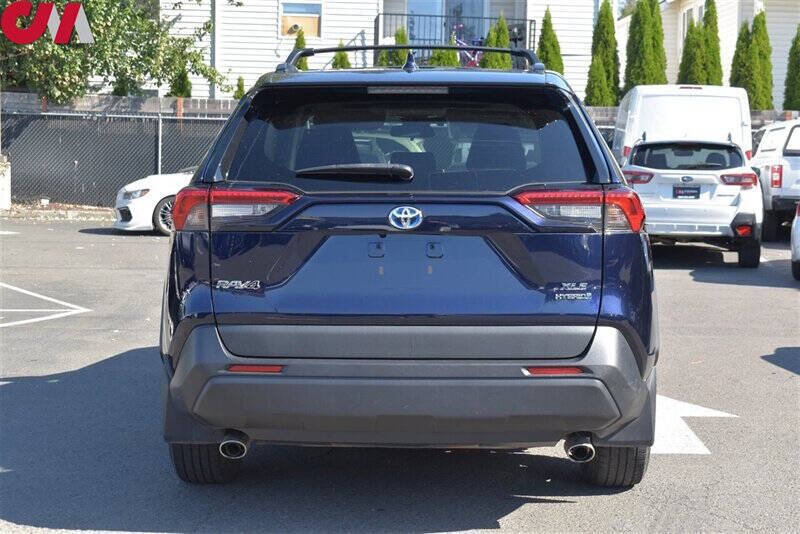 2020 Toyota RAV4 Hybrid XLE