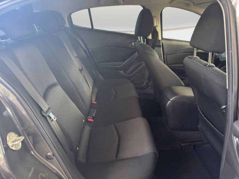 2017 Mazda MAZDA3 Sport