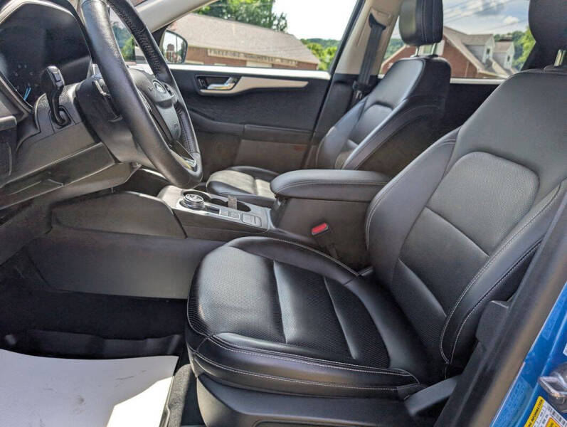 2020 Ford Escape SEL