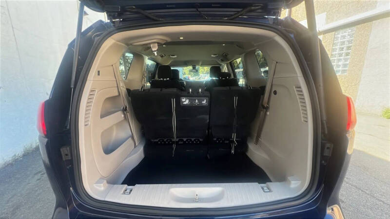 2017 Chrysler Pacifica Touring