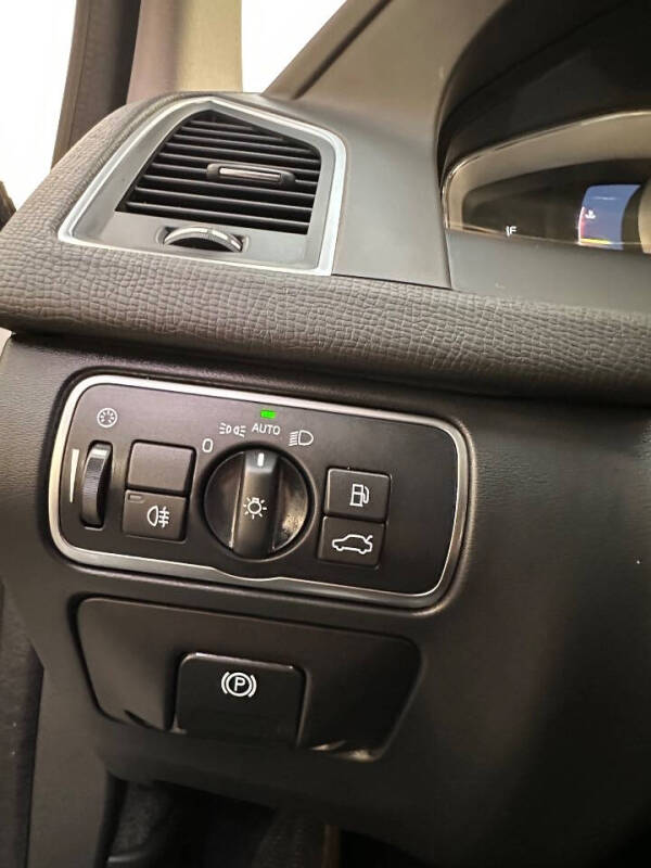 2017 Volvo XC60 T6 Inscription