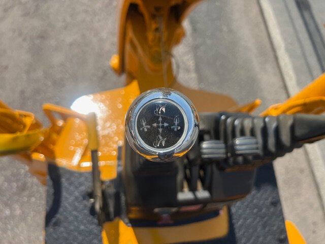 2015 Freightliner M2 106