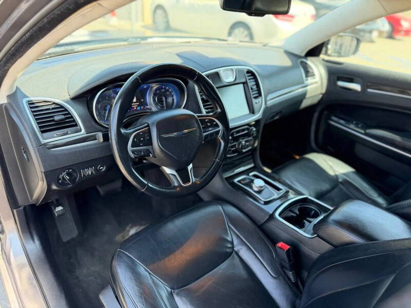 2015 Chrysler 300 Limited