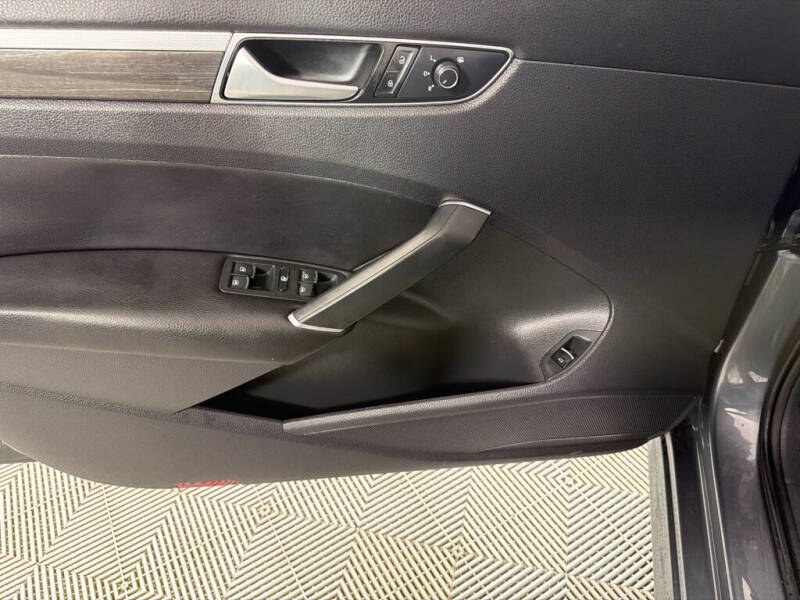 2016 Volkswagen Passat