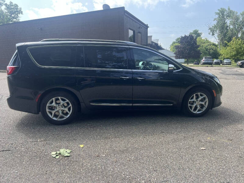 2020 Chrysler Pacifica Limited