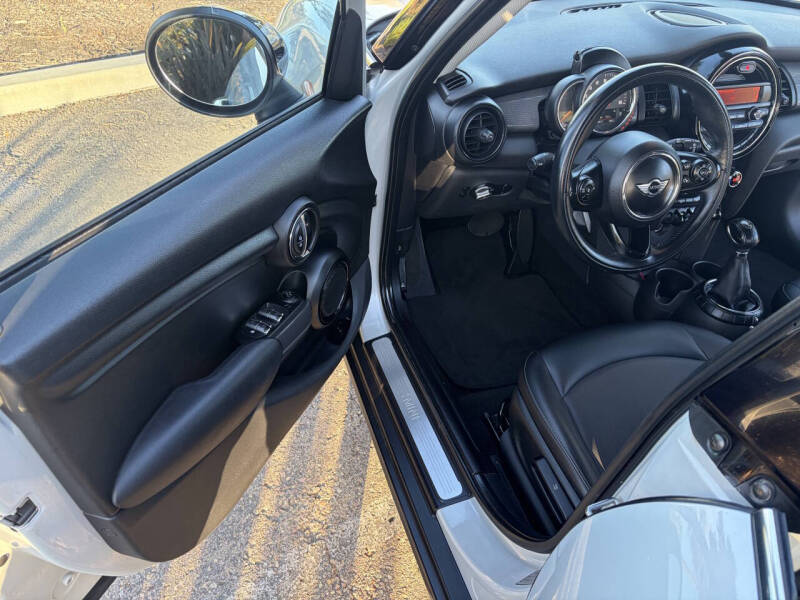 2016 MINI Hardtop 4 Door Cooper
