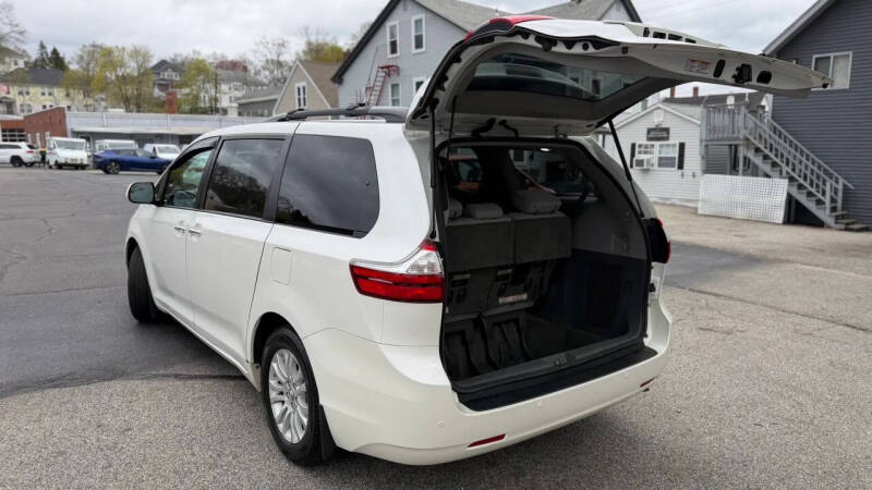 2017 Toyota Sienna