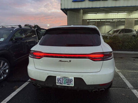 2020 Porsche Macan S