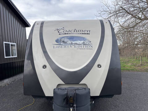 2015 Coachmen RV Freedom Express  298 Reds