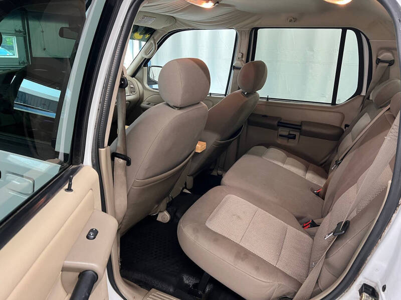 2004 Ford Explorer Sport Trac XLS