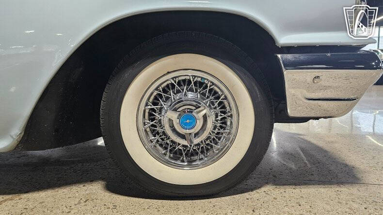 1960 Ford Thunderbird