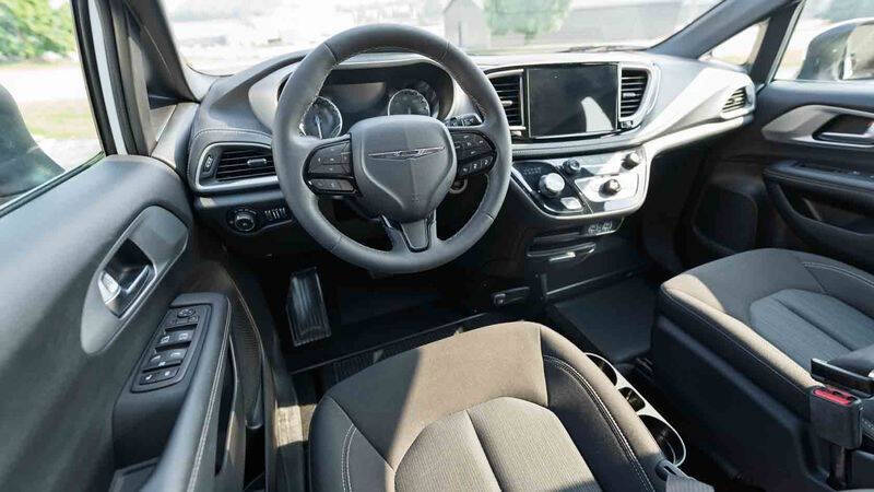 2023 Chrysler Pacifica Touring