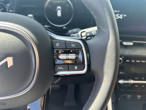 2024 Kia Carnival SX