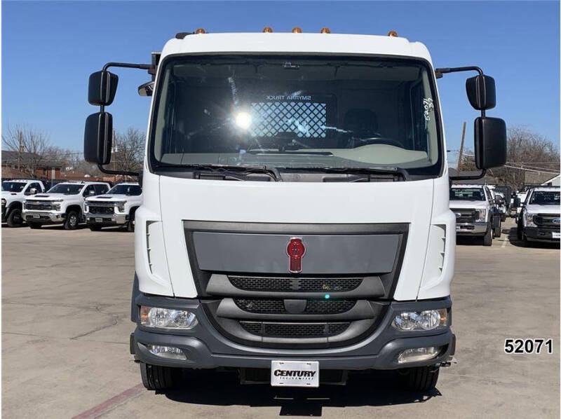 2022 Kenworth K270